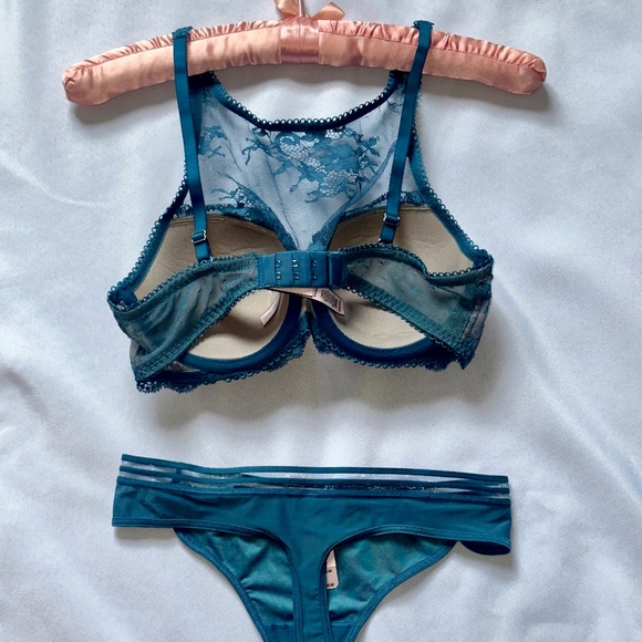 Victoria’s Secret NWT - Dusty Teal Lace High-Neck Bra + Scallop Trim Thong - Picture 2 of 4